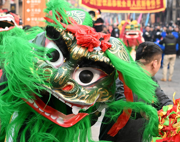 Temple Fair Held to Honor Folk Tradition