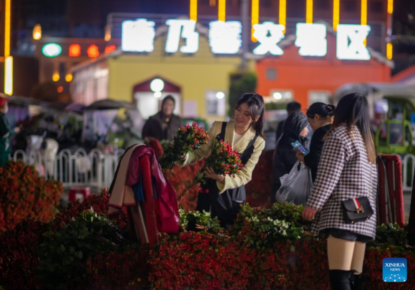 Pic Story of Flower-Selling Live Streamer in China's Yunnan