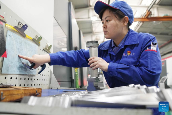 Women Workers in NE China Play Active Role in Various Workplaces