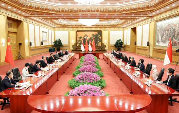 Xi Meets Singaporean PM