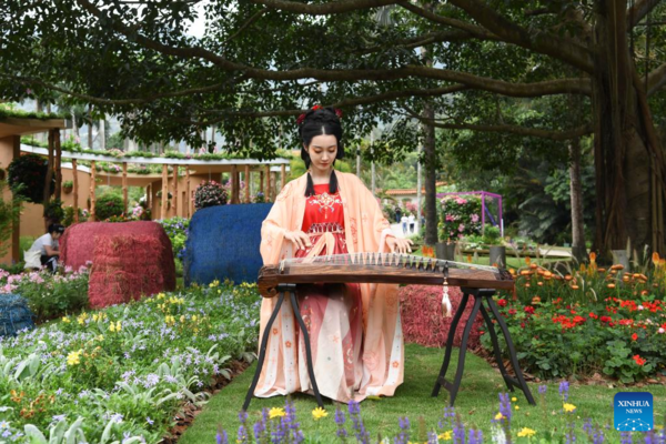 Greater Bay Area Flower Show Opens at Shenzhen Fairy Lake Botanical Garden