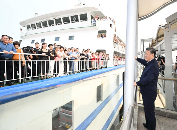 Xi Inspects South China's Guangdong Province