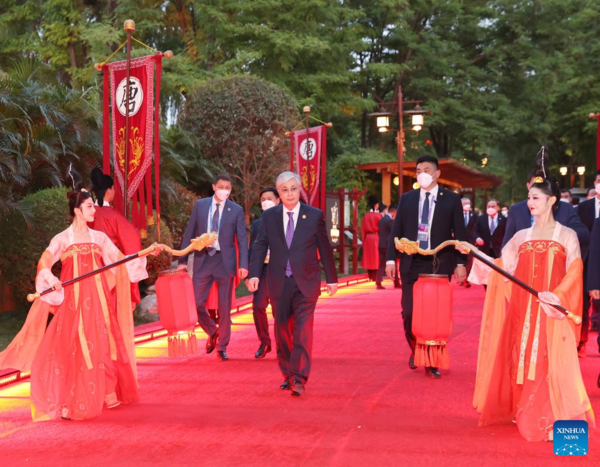 Central Asian Leaders Attend Welcome Ceremony