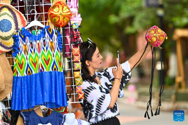 Historical Block in Xinjiang Develops into Tourist Attraction