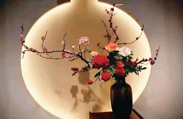 Sight Delight! Traditional Chinese Flower Arrangement Essence of Chinese Culture