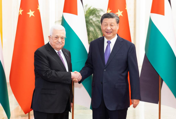 Chinese, Palestinian Presidents Hold Talks