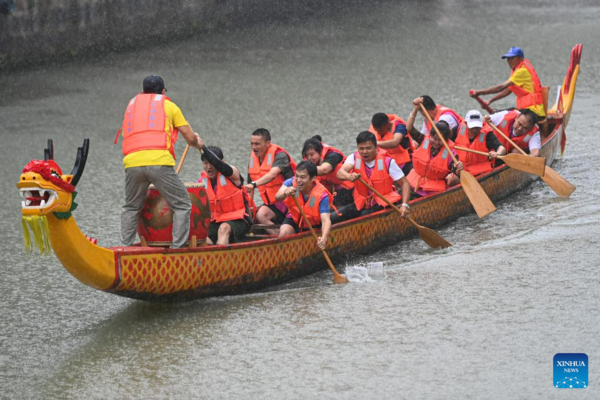 Villagers Mark Upcoming Dragon Boat Festival in E China's Zhejiang