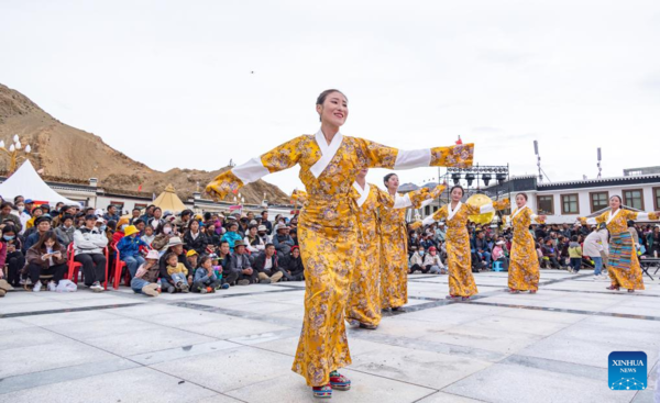 Across China: Music Festival Energizes Small Town at Foot of Mount Qomolangma