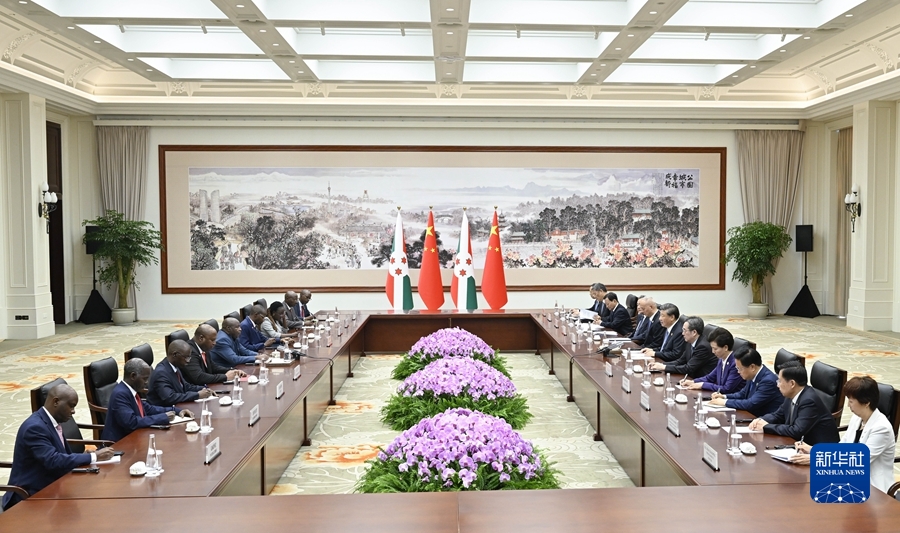 Xi meets Burundian President