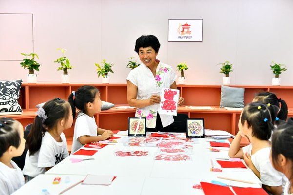 Public Welfare Lecturers Enrich Children's Cultural Life During Summer Vacation in East China's Shandong