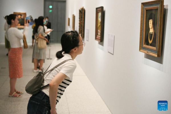 Exhibition of Paintings Spanning Six Centuries Opens to Public in Shanghai
