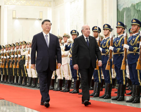 Xi Holds Talks with Algerian President