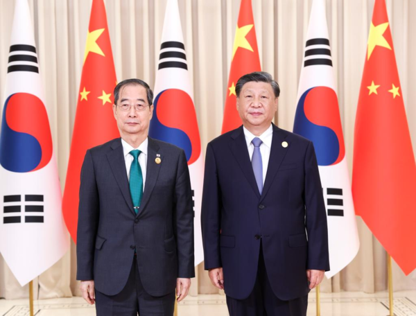 Xi Meets ROK Prime Minister