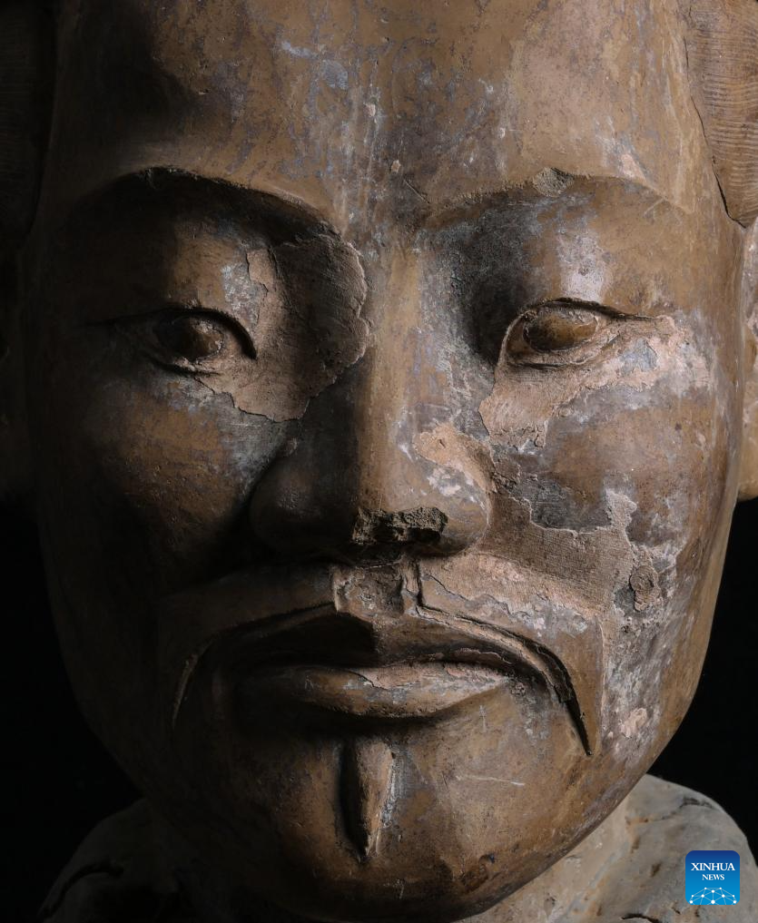 Experts Restore Terracotta Warriors in Xi'an