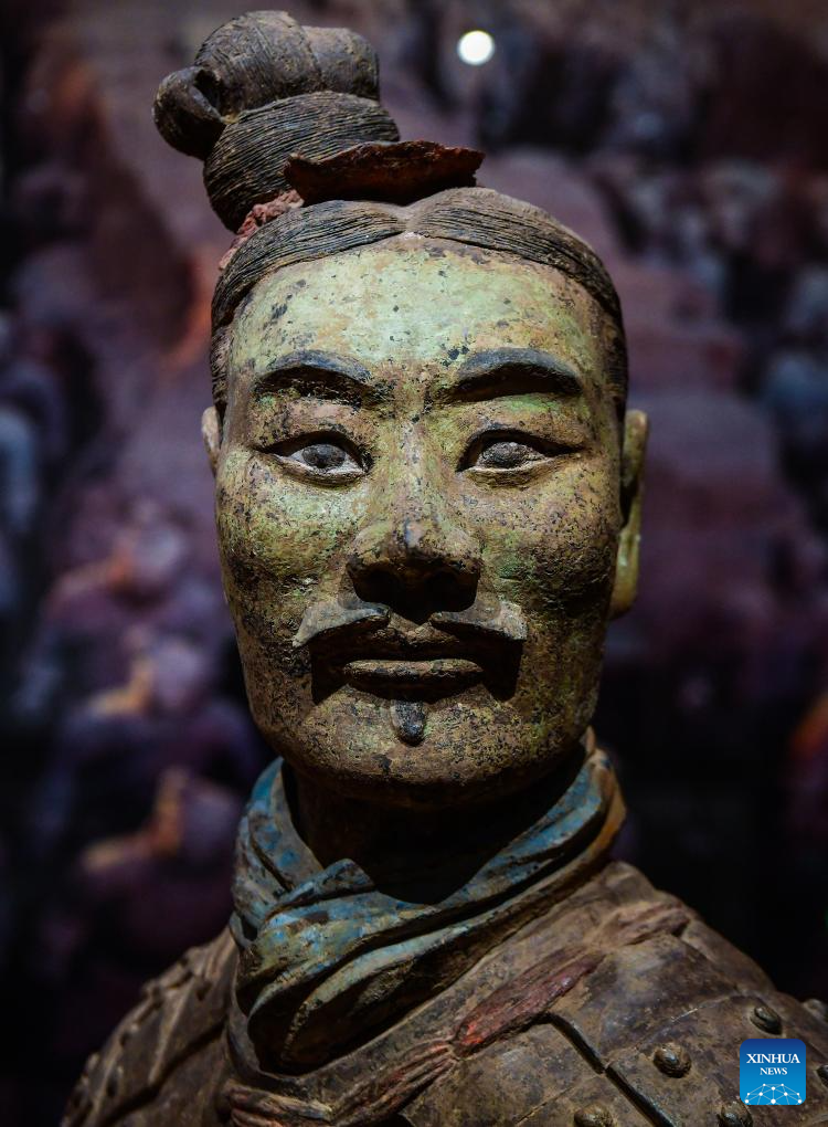 Experts Restore Terracotta Warriors in Xi'an