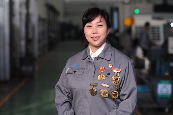 Han Liping: Senior Technician Diligently Contributing to Space Industry