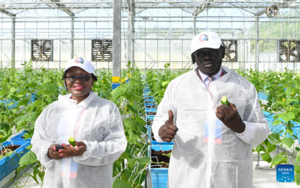 Participants of 2nd Forum on China-Africa Cooperation in Agriculture Go on Field Trips in Sanya