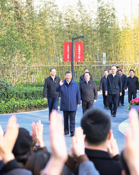 Xi Makes Inspection Tour in Shanghai