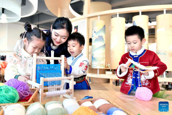 Kindergarten in E China Sets up Workshops for Children to Learn About Traditional Chinese Culture