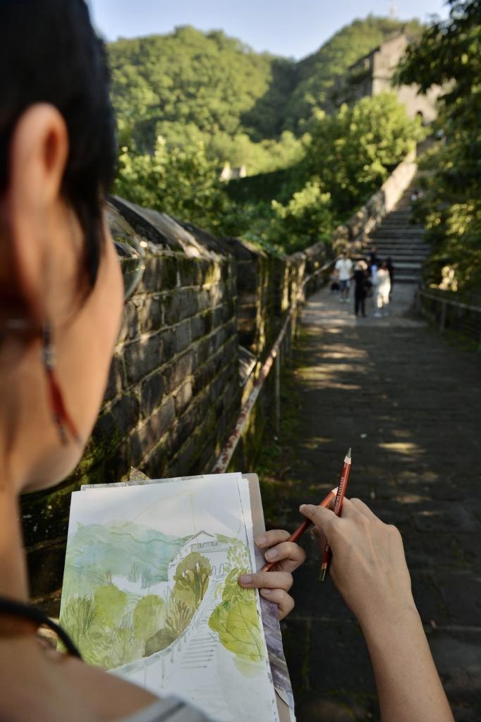 Illustrator Arouses Deeper Interest in the Great Wall Through Her Captivating Drawings