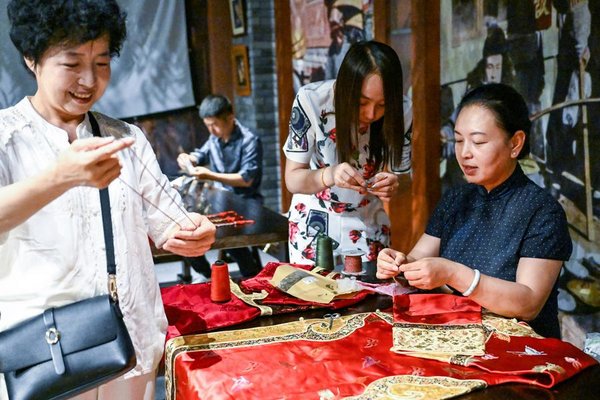 Master of Crafts | Yearender: Intangible Cultural Heritages — Charm of Chinese Culture in the New Era