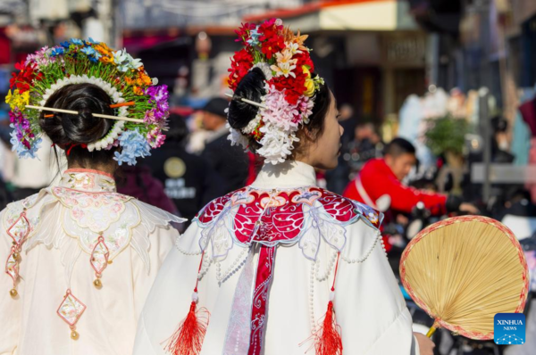 Flowery Headwear Brings Benefits to Residents in Xunpu Village, Fujian