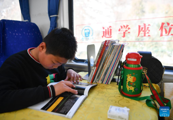 China's Slow Trains Ensure Smooth Trips During Spring Festival Travel Rush