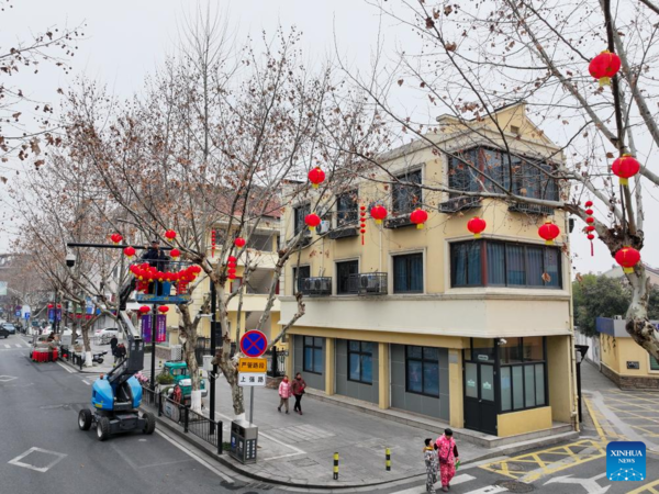 People Prepare for Spring Festival Across China