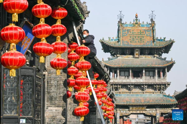 People Prepare for Spring Festival Across China