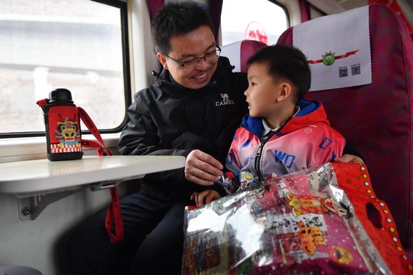'Slow Trains' Facilitate People's Shopping for Upcoming Chinese Lunar New Year in NW China's Gansu