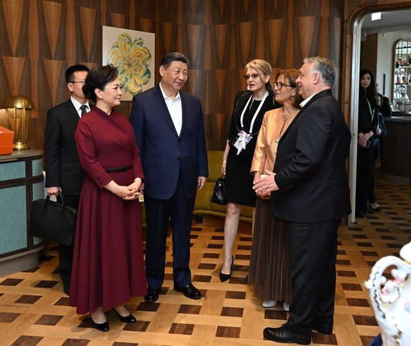 Xi Attends Farewell Event Held by Hungarian PM Orban