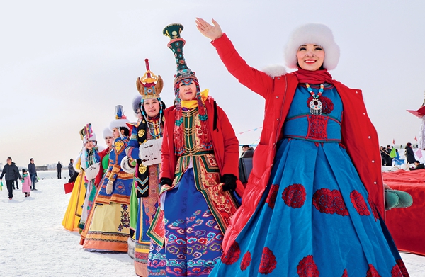 Cultural Heritage | Mongolian's Colorful Costumes Add Beauty to Vast Grasslands