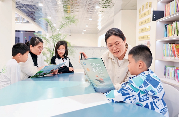 ACWF Launches Parent-Child Reading Program