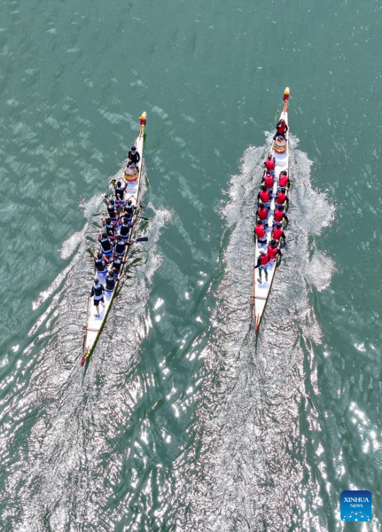 Dragon Boat Races Held Across China to Celebrate Upcoming Duanwu Festival