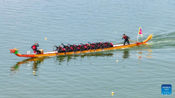 Dragon Boat Races Held Across China to Celebrate Upcoming Duanwu Festival