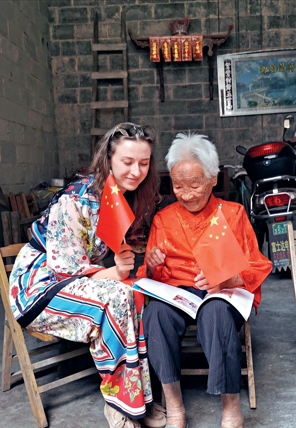 World Better Understands China Through Journalist's Firsthand Experiences