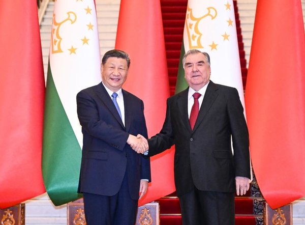 Xi Says China Ready to Develop Comprehensive Strategic Cooperative Partnership in New Era with Tajikistan