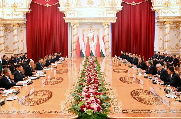 Xi Says China Ready to Develop Comprehensive Strategic Cooperative Partnership in New Era with Tajikistan