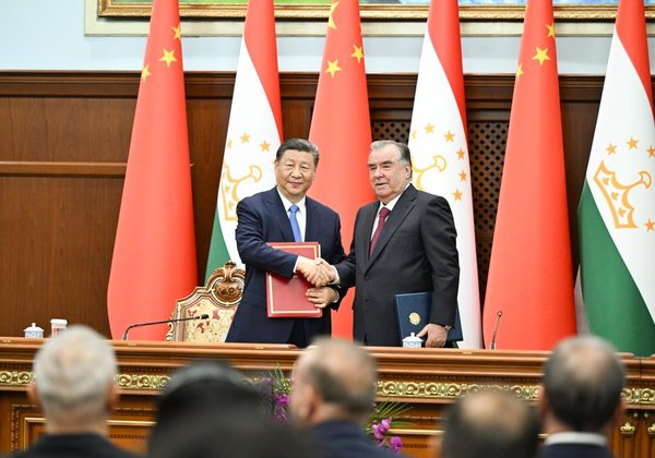 Xi Says China Ready to Develop Comprehensive Strategic Cooperative Partnership in New Era with Tajikistan