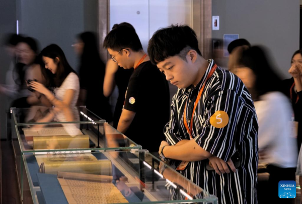 Participants of Cross-Strait Journalism Camp Visit CNAPC in Beijing