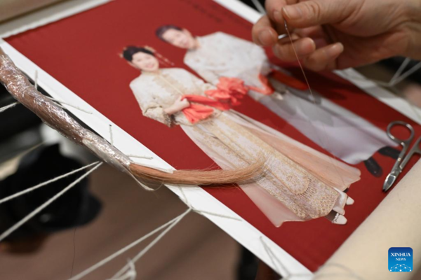 Intangible Cultural Heritage Inheritor Revives Gan Hair Embroidery in E China