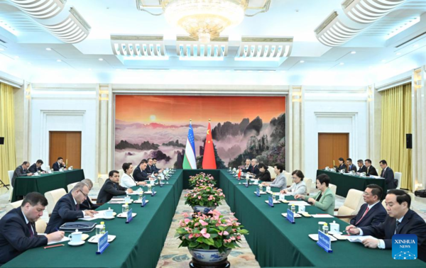 Chinese State Councilor Meets Chairperson of Uzbekistan's Senate