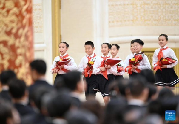 China holds ceremony awarding highest state honors