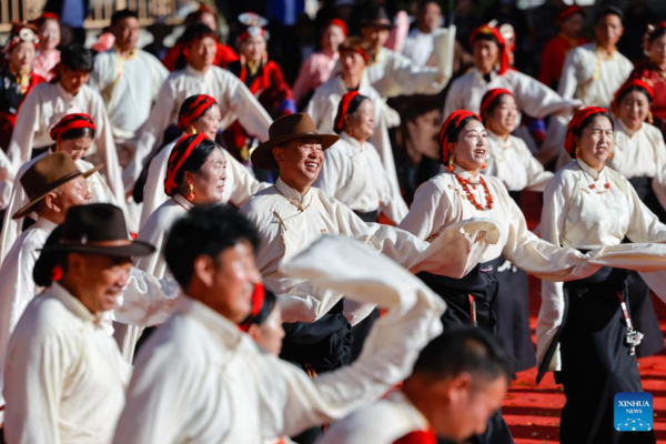 Celebration Held Ahead of 75th Founding Anniversary of PRC in Sichuan