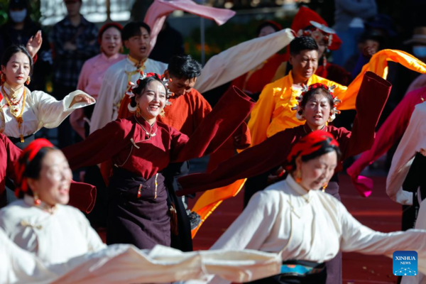 Celebration Held Ahead of 75th Founding Anniversary of PRC in Sichuan