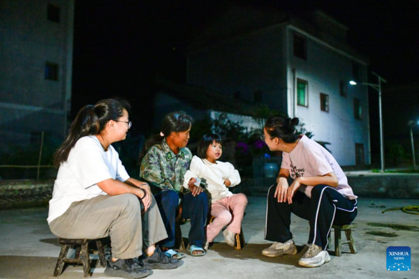 Young Village Worker Helps Villagers Develop Rice Seed Production Industry in SW China