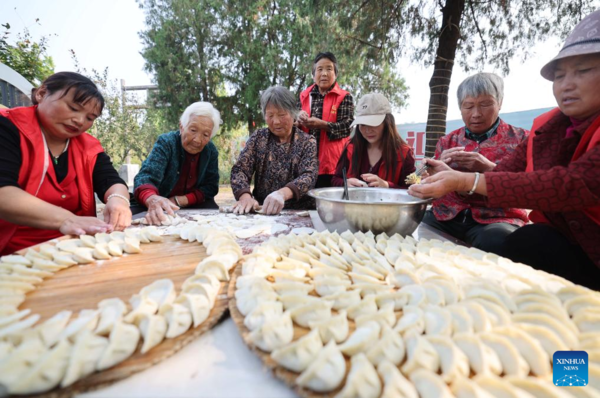 Celebrations Held Across China to Mark Seniors' Day