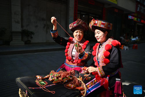 Inheritor of Tianlin Yao Ethnic Embroidery Skill