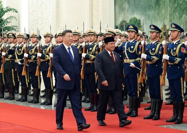 Chinese, Indonesian Presidents Pledge Joint Efforts to Build Community with Shared Future