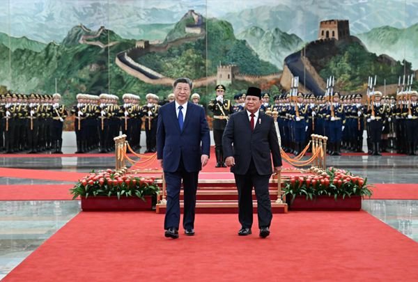 Chinese, Indonesian Presidents Pledge Joint Efforts to Build Community with Shared Future